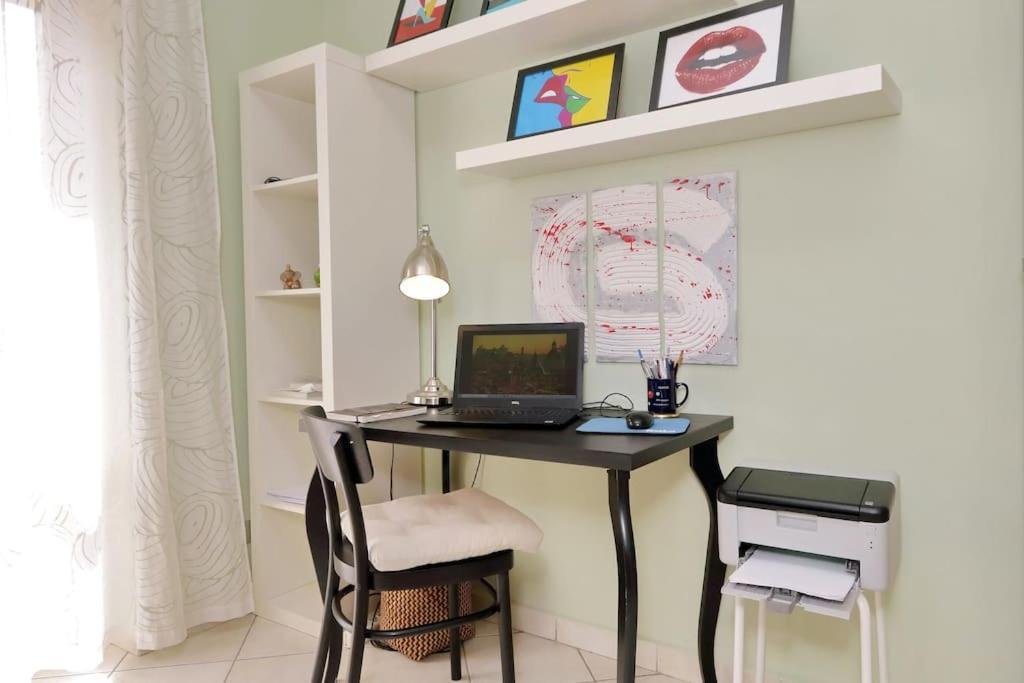 Relax Rome With 2 Balconies - 2 Bedroom Flat, 3Rd Floor With Lift, High Comfort, Quite, A Walk From Urban Train Station Gemelli And Metro A Stops Battistini & Cornelia Connecting To Center In 20 Minutes, 2 Steps From Bus Stop, Cycle Path, Groceries Buitenkant foto